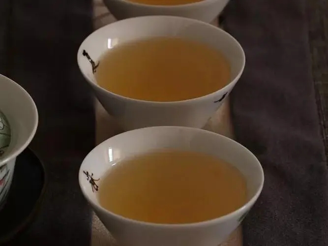 普洱茶的舌底鳴泉是怎么樣的？