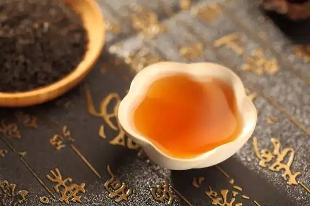 茶喝起來有點酸是不是變質(zhì)了？