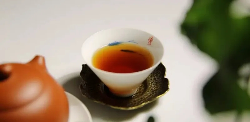 剛剛說出了古樹純料與拼配之間的秘密！